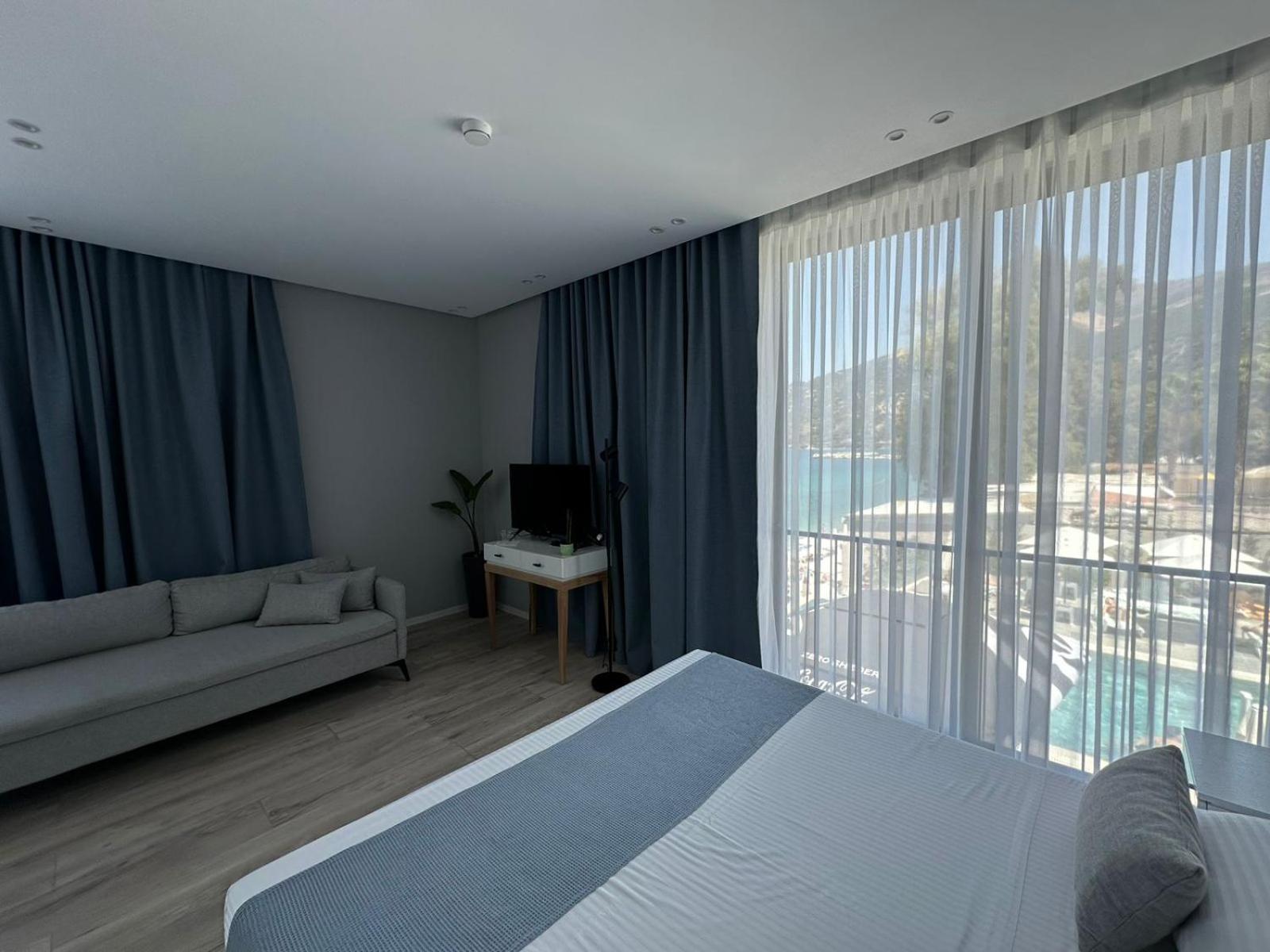 Dukes Albania Hotel Radhime Exterior photo