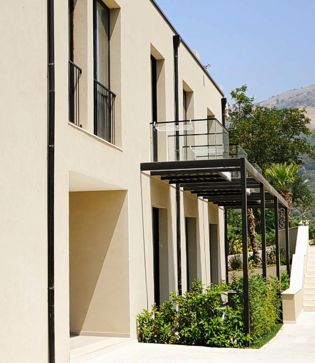 Dukes Albania Hotel Radhime Exterior photo