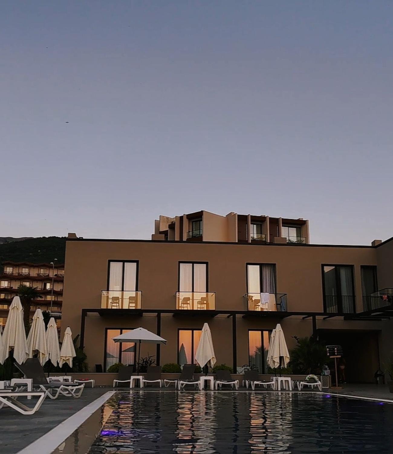 Dukes Albania Hotel Radhime Exterior photo